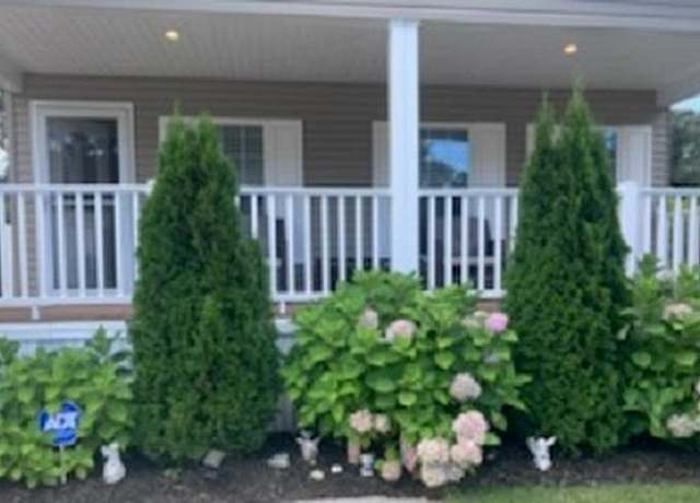 Property at 1661 Old Country Rd Unit 351B, Riverhead, NY 11901, 2 beds, 2 baths