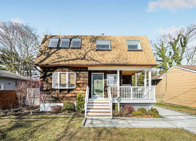 Property at 26 Princeton Pl, Merrick, NY 11566, 4 beds, 2 baths