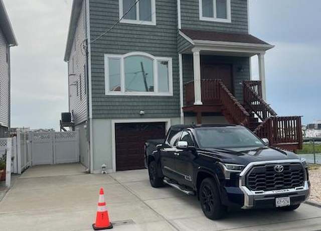 Property at 173 West Blvd, East Rockaway, NY 11518, 4 beds, 3 baths