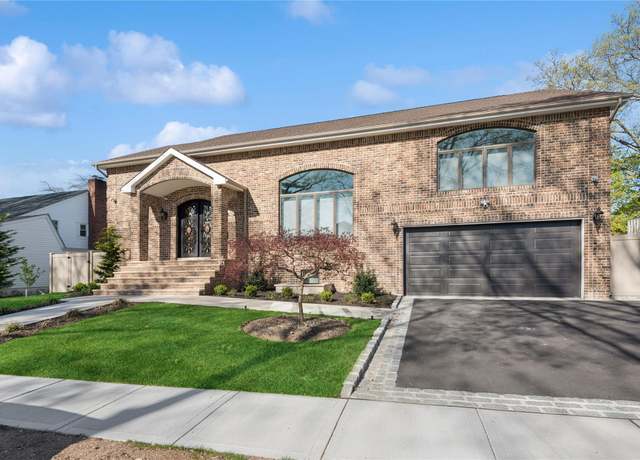 Property at 783 Oakleigh Rd, North Woodmere, NY 11581, 6 beds, 5.5 baths