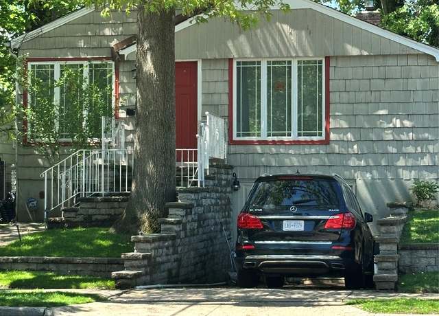 Property at 13 Linwood Rd S, Port Washington, NY 11050, 2 beds, 1 bath