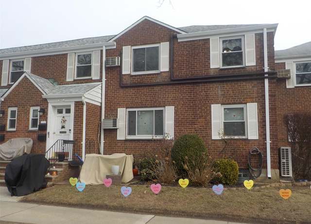 Property at 255-02 73rd Ave Unit G-2, Glen Oaks, NY 11004, 2 beds, 1 bath