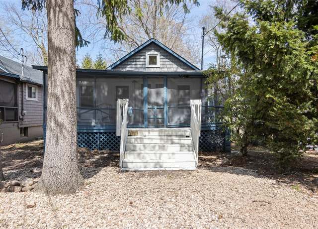 Property at 7 Cedar, East Setauket, NY 11733, 2 beds, 1 bath