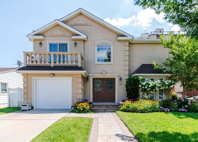 Property at 40 E Penn St, Long Beach, NY 11561, 5 beds, 3 baths