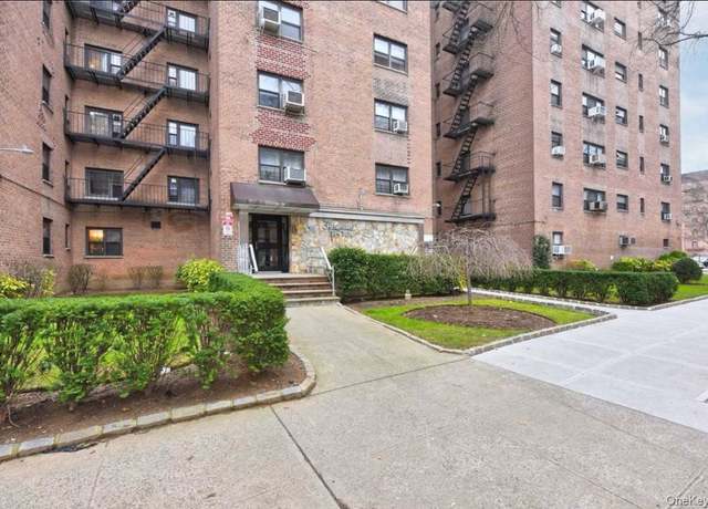 Property at 31-31 138th St Unit 5H, Flushing, NY 11354, 1 bed, 1 bath