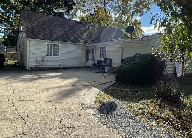 Property at 56 Gates Ave, Brentwood, NY 11717, 3 beds, 1 bath