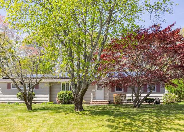 Property at 14 Wilstan Ave, Patchogue, NY 11772, 3 beds, 1 bath