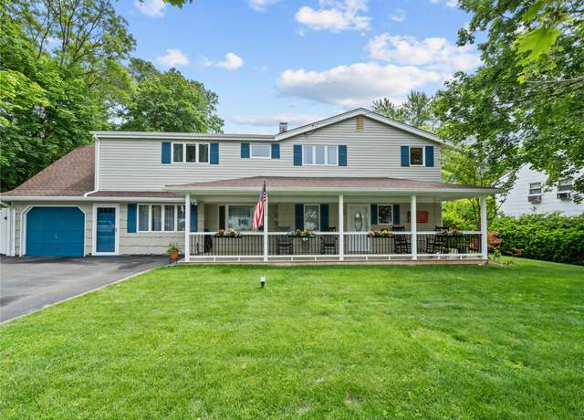 Property at 32 Sterling Dr, Lake Grove, NY 11755, 5 beds, 2.5 baths
