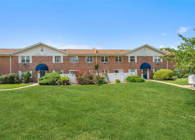 Property at 460 Old Town Rd Unit 5N, Port Jefferson Station, NY 11776, 1 bed, 1 bath