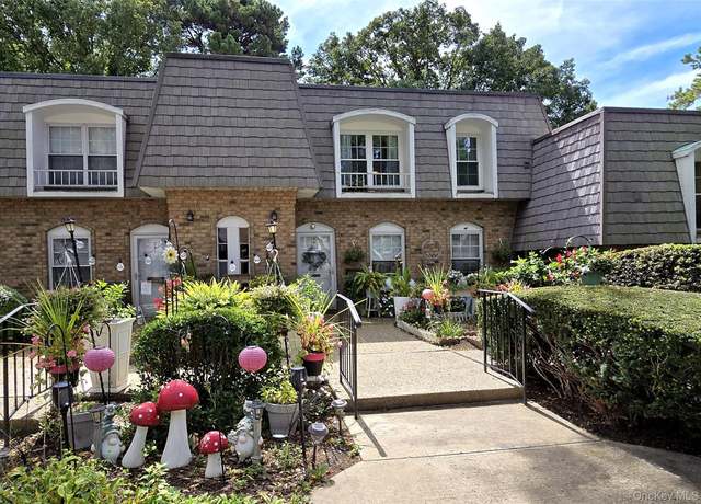 Property at 655 Middle Country Rd Unit 4F2, Coram, NY 11727, 1 bed, 1 bath
