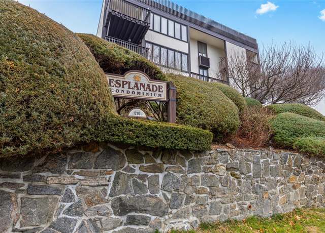 Property at 1200 Warburton Ave #23, Yonkers, NY 10701, 2 beds, 2.5 baths