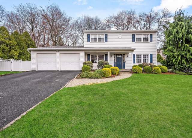Property at 5 Paul Ct, Tappan, NY 10983, 5 beds, 3 baths