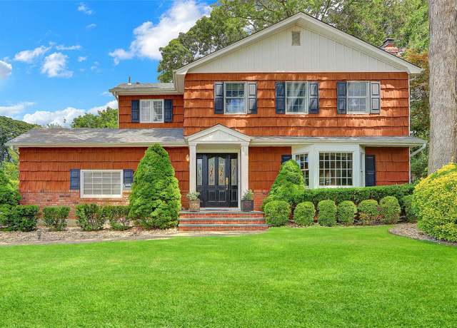 Property at 9 Jamar Ln, Lake Ronkonkoma, NY 11779, 4 beds, 1.5 baths