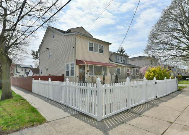 Property at 224-40 Fairbury Ave, Queens Village, NY 11428, 4 beds, 1.5 baths