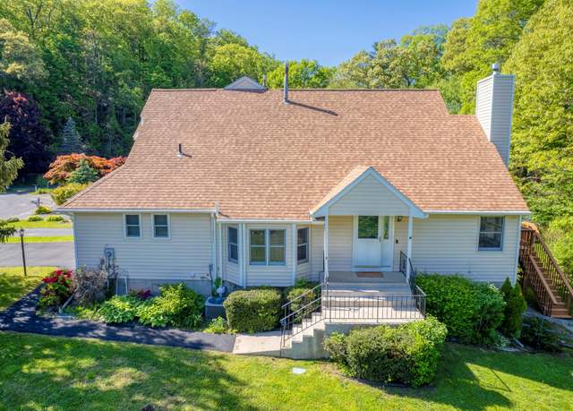 Property at 98 Red Maple Rd, Saugerties, NY 12477, 2 beds, 2.5 baths