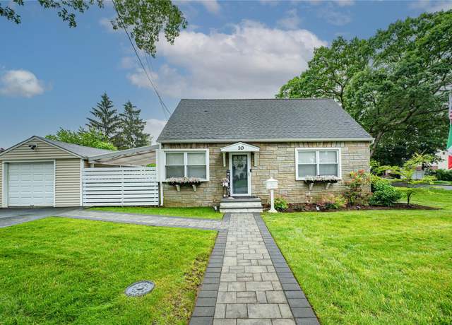Property at 10 Benefit St, Merrick, NY 11566, 3 beds, 2 baths
