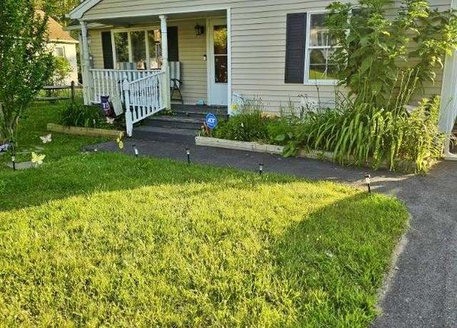Property at 142 Daisy Dr, Mastic Beach, NY 11951, 3 beds, 1 bath