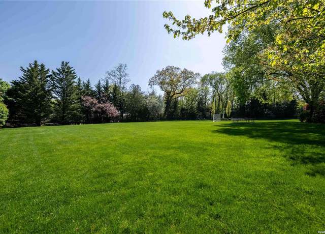 Property at 45 Birch Ln, Manhasset, NY 11030
