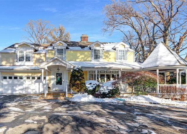 Property at 74 Bay Ave, Huntington, NY 11743, 4 beds, 2.5 baths