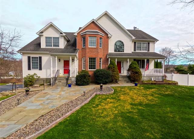 Property at 137 Duke Dr, Carmel, NY 10512, 5 beds, 4.5 baths