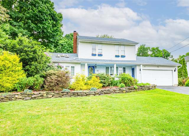 Property at 343 Townline Rd, East Northport, NY 11731, 3 beds, 2 baths