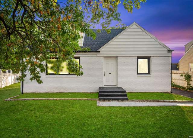 Property at 1010 Jerusalem Ave, Uniondale, NY 11553, 3 beds, 2 baths