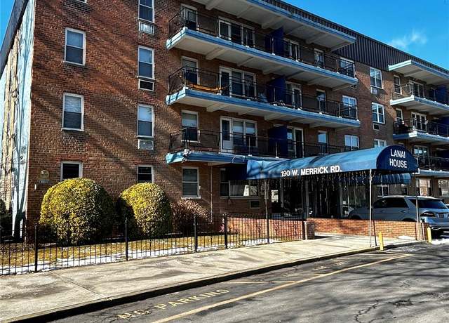 Property at 190 W Merrick Rd Unit 2P, Freeport, NY 11520, 1 bed, 1 bath
