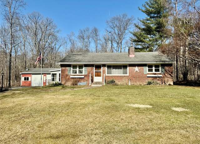 Property at 41 School House Rd, Middletown, NY 10940, 3 beds, 1 bath