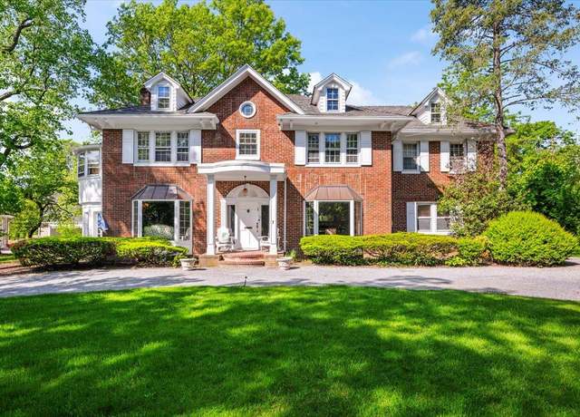 Property at 7 Willow Rd, Woodsburgh, NY 11598, 5 beds, 4.5 baths