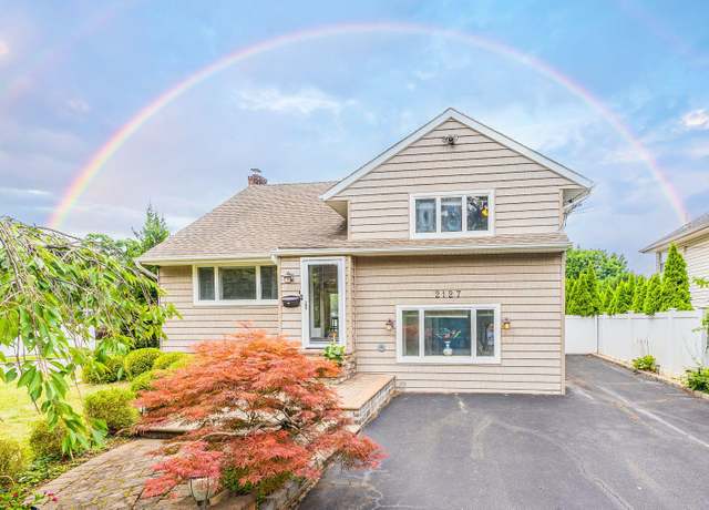 Property at 2127 Elise Ave, North Bellmore, NY 11710, 3 beds, 2 baths