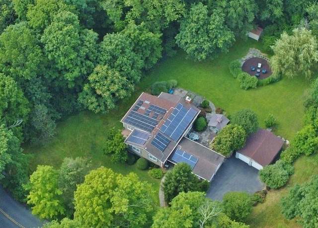 Property at 1432 White Hill Rd, Yorktown Heights, NY 10598, 5 beds, 4.5 baths