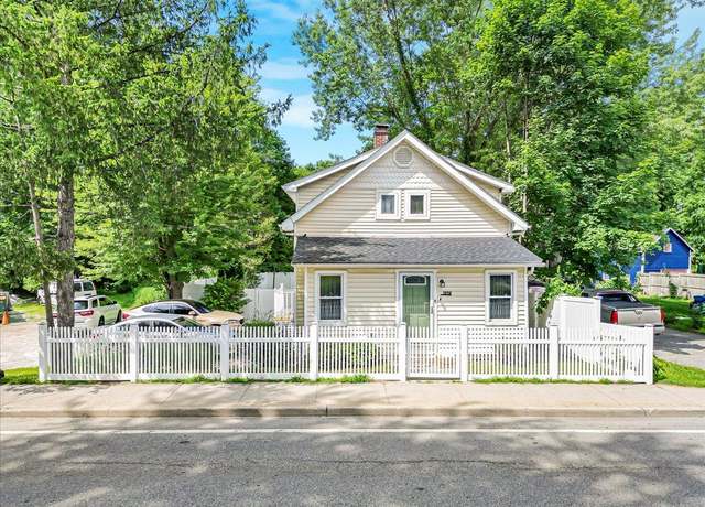 Property at 1098 Route 311, Patterson, NY 12563, 3 beds, 1.5 baths
