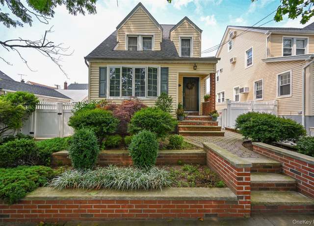 Property at 146-11 20 Rd, Whitestone, NY 11357, 4 beds, 2.5 baths