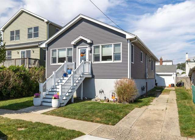 Property at 54 Hastings Rd, Island Park, NY 11558, 3 beds, 1 bath