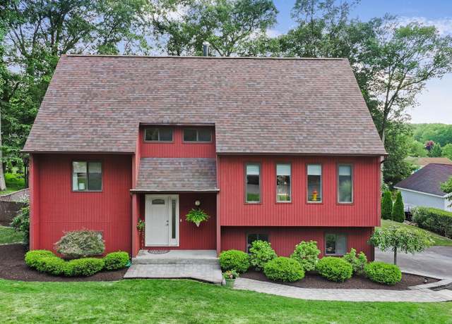 Property at 34 Rockwood Dr, Newburgh, NY 12550, 3 beds, 2 baths