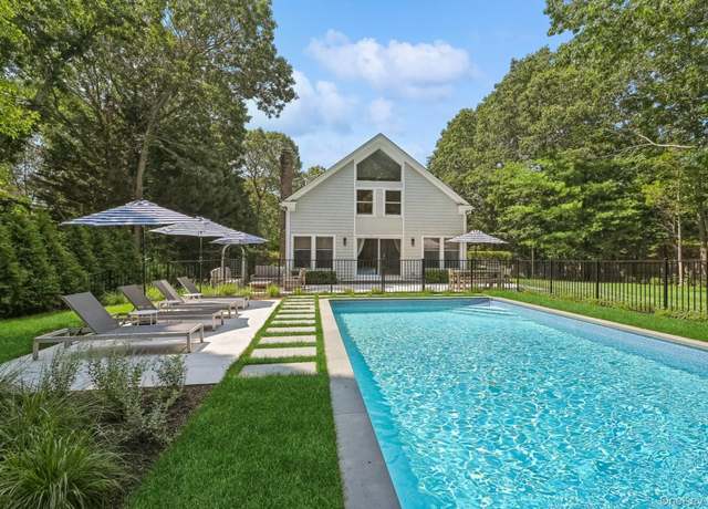 Property at 2 Musket Ln, East Hampton, NY 11937, 3 beds, 2 baths