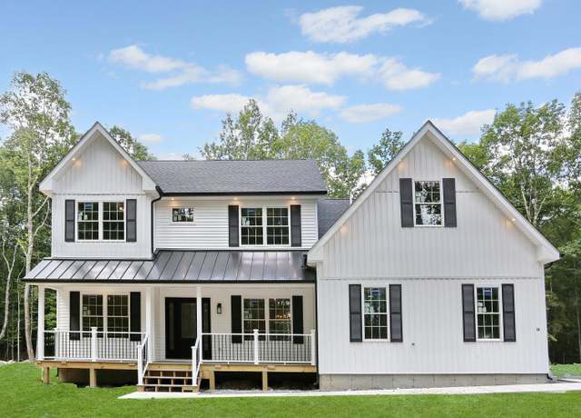 Property at 28 Forest Hills Ln, Otisville, NY 10963, 5 beds, 2.5 baths