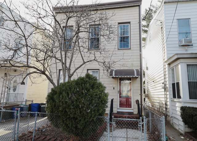 Property at 8730 110th St, Richmond Hill, NY 11418, 3 beds, 1.5 baths