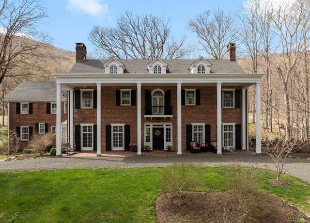 Property at 928 Haverstraw Rd, Suffern, NY 10901, 7 beds, 6.5 baths