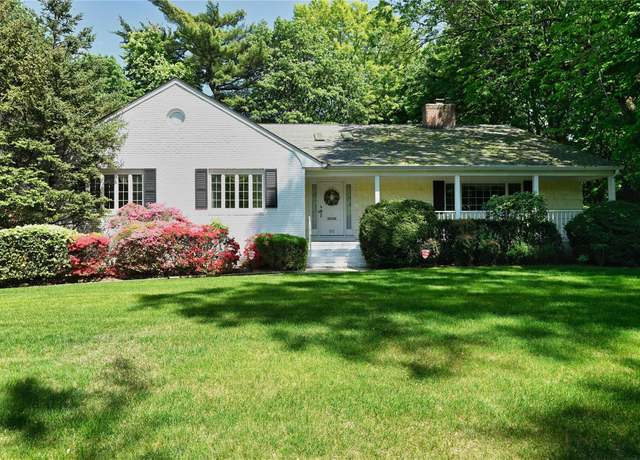 Property at 95 Washington Ave, Garden City, NY 11530, 4 beds, 2.5 baths
