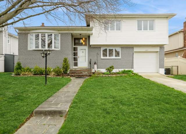 Property at 3397 Lindbergh Ave, Oceanside, NY 11572, 3 beds, 2 baths