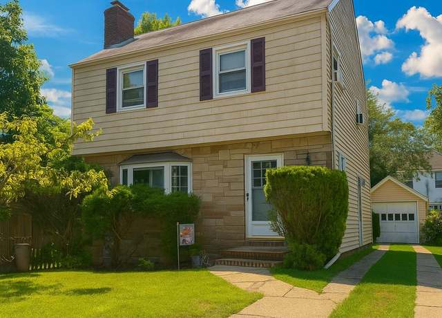 Property at 11 Atlas Ave, Malverne, NY 11565, 3 beds, 1.5 baths
