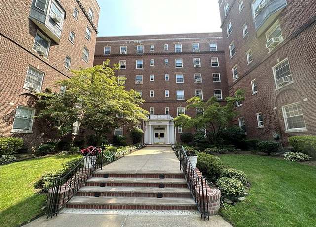 Property at 17506 Devonshire Blvd Unit 4C, Jamaica Hills, NY 11432, 2 beds, 1 bath