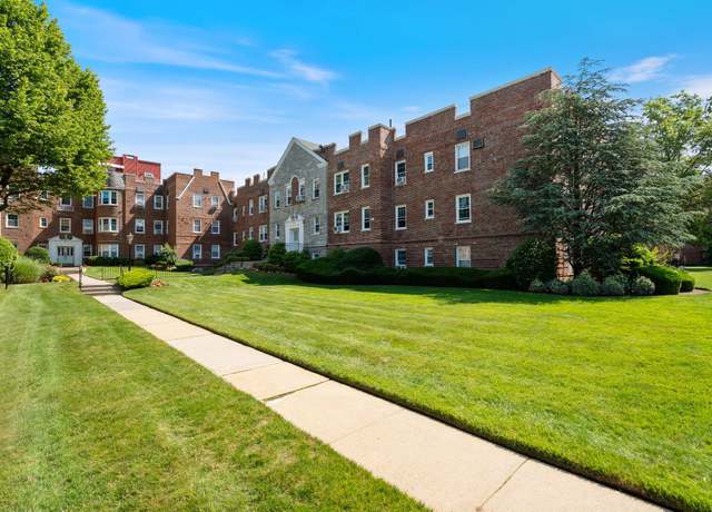 Property at 102 S Village Ave Unit 2B, Rockville Centre, NY 11570, 1 bed, 1 bath