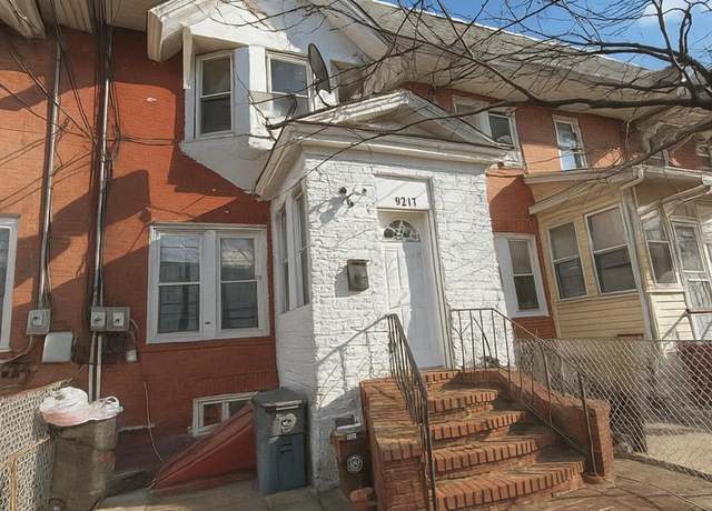 Property at 92-17 95th St, Woodhaven, NY 11421, 4 beds, 3 baths
