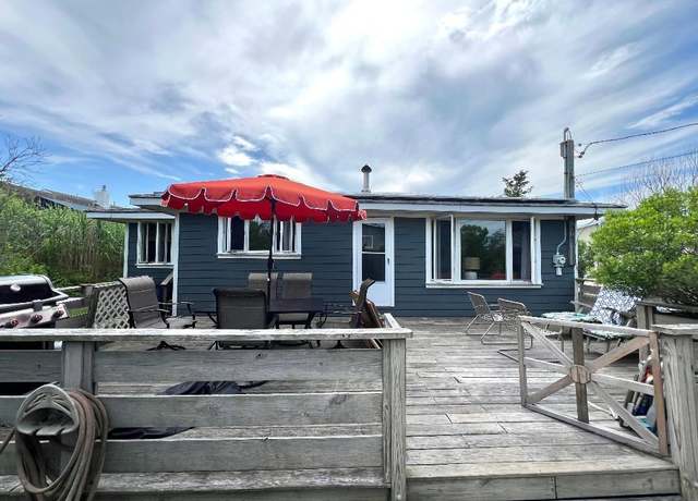 Property at 80 Pond Point Rd, Westhampton Beach, NY 11978, 3 beds, 1.5 baths