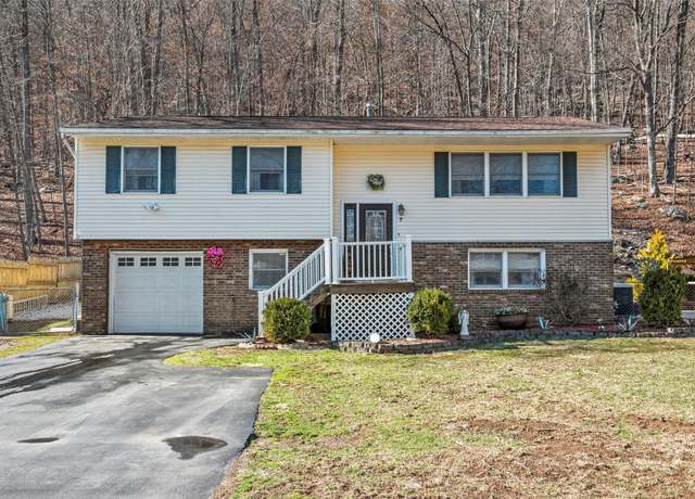 Property at 7 Parker Ave, Greenwood Lake, NY 10925, 3 beds, 2 baths