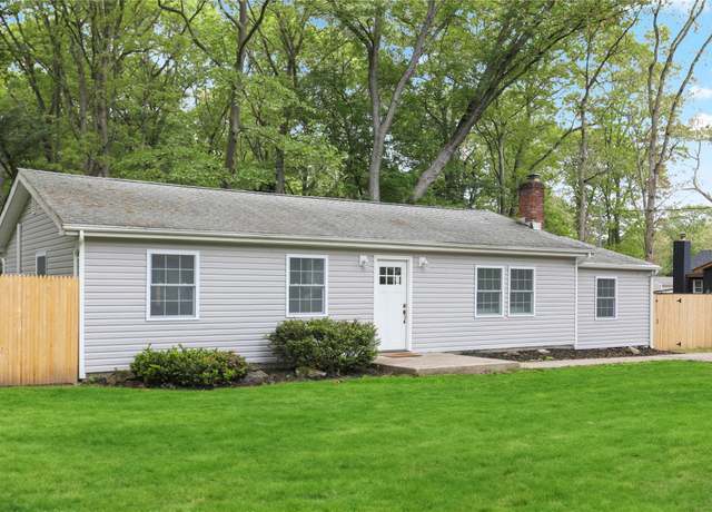 Property at 9 Beach Ln, Medford, NY 11763, 4 beds, 2 baths