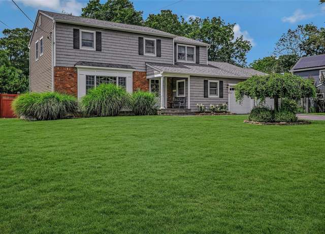 Property at 5 Whitman Ct, Huntington, NY 11743, 5 beds, 3 baths