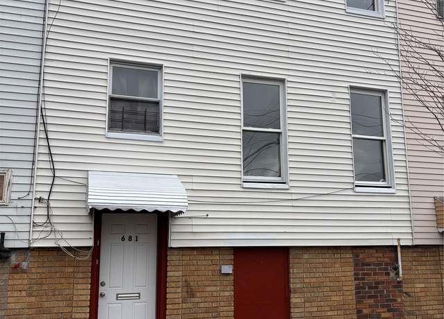 Property at 681 Rhinelander Ave, Bronx, NY 10462, 4 beds, 2 baths